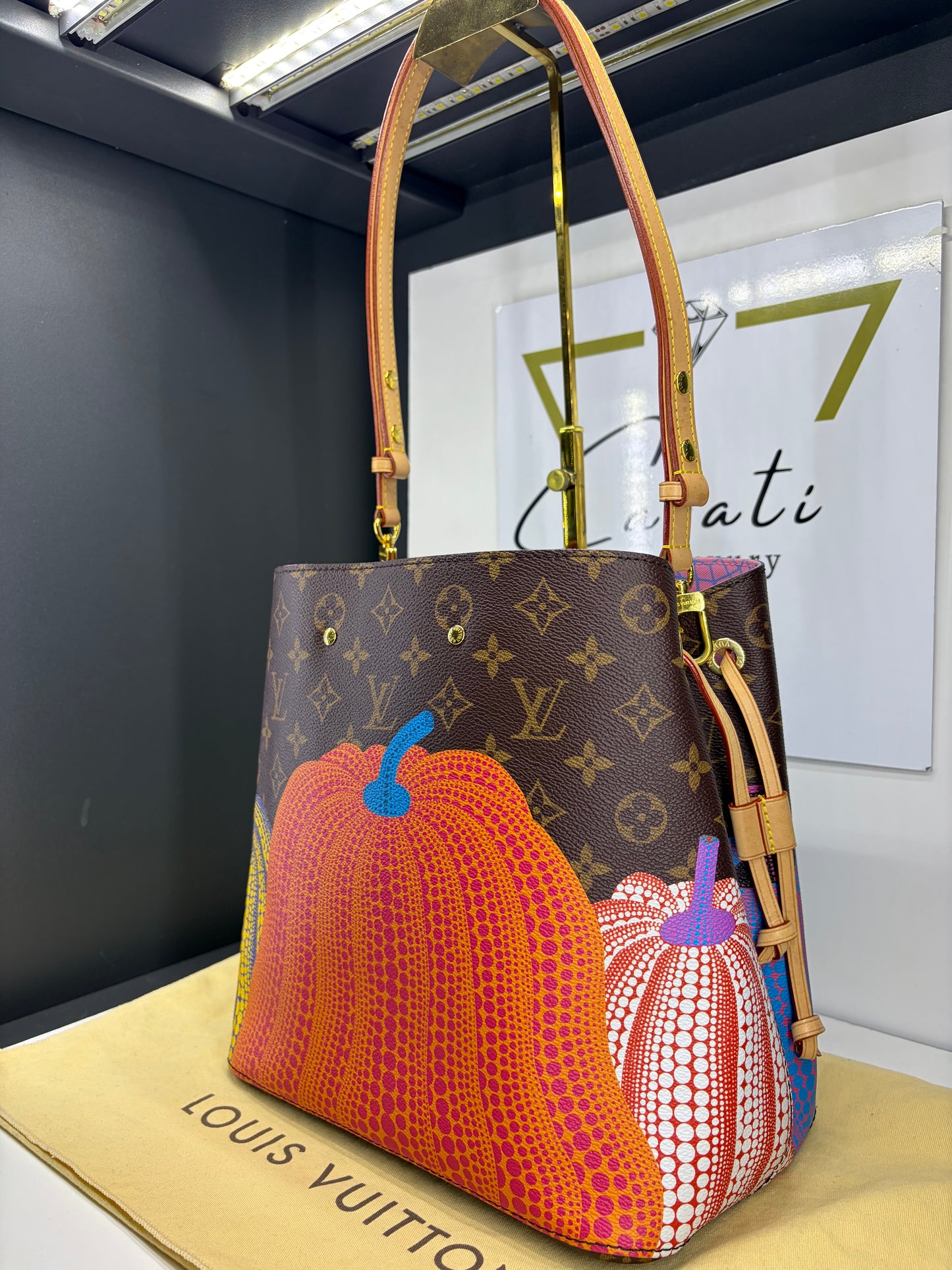 LV x YK Néonoé MM Pumpkin