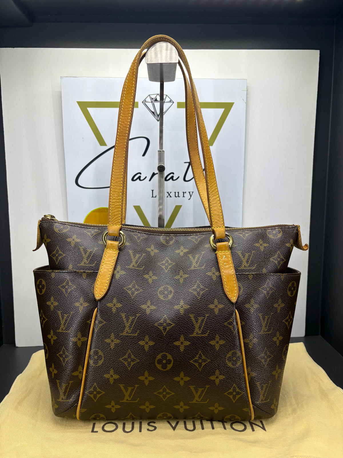 Louis Vuitton  Totally PM