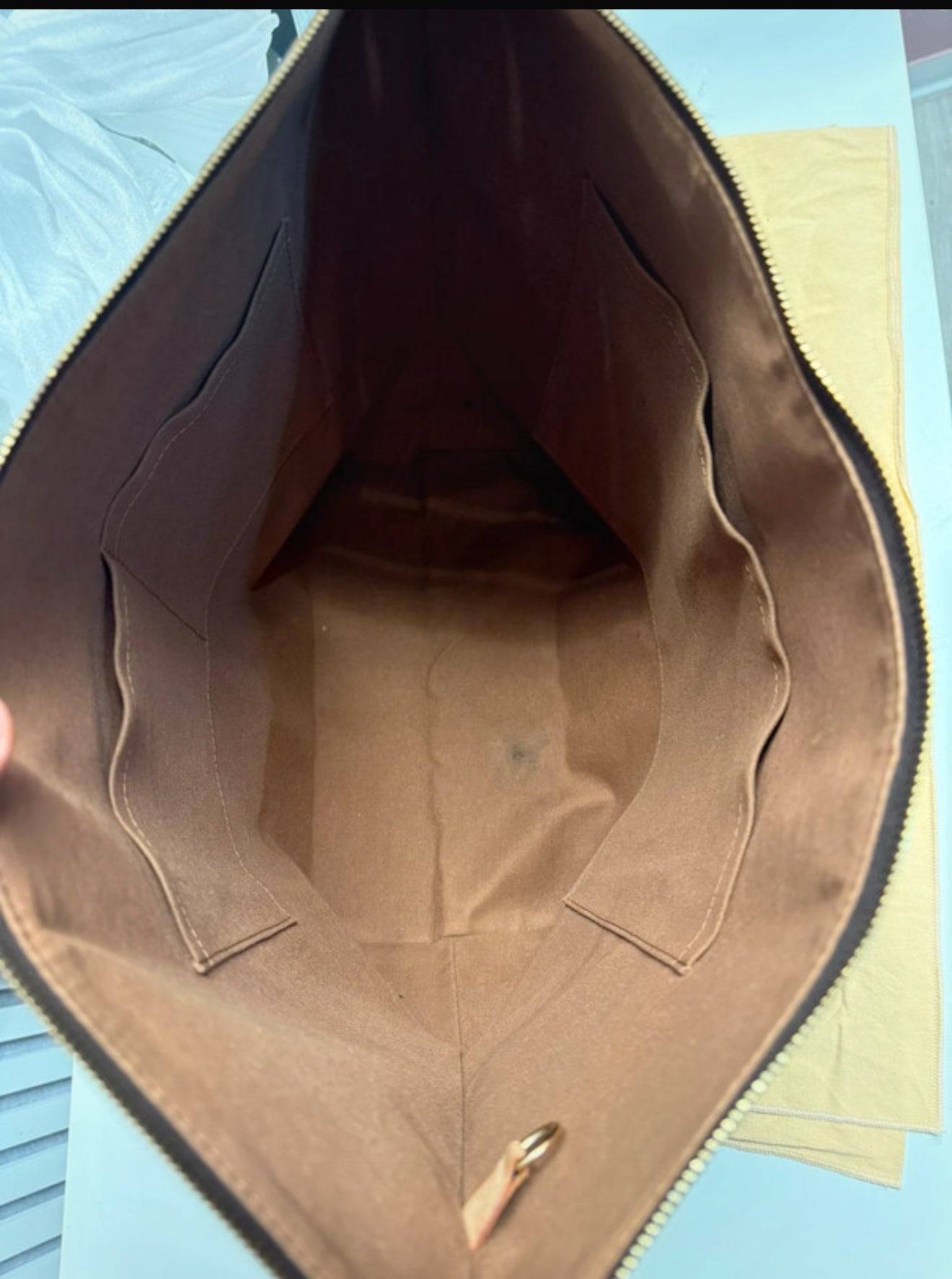 Louis Vuitton totally PM