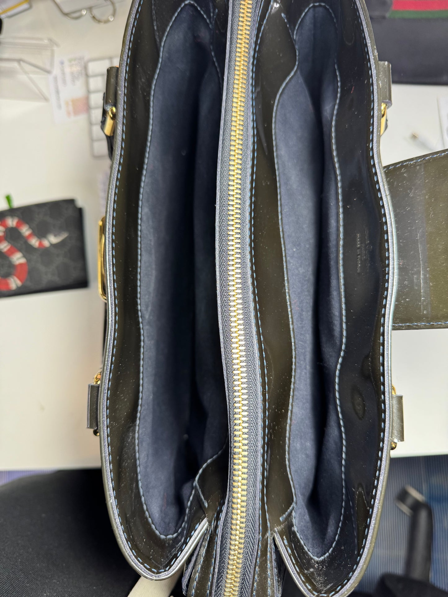 Borsa Louis Vuitton in pelle verniciata Monogram