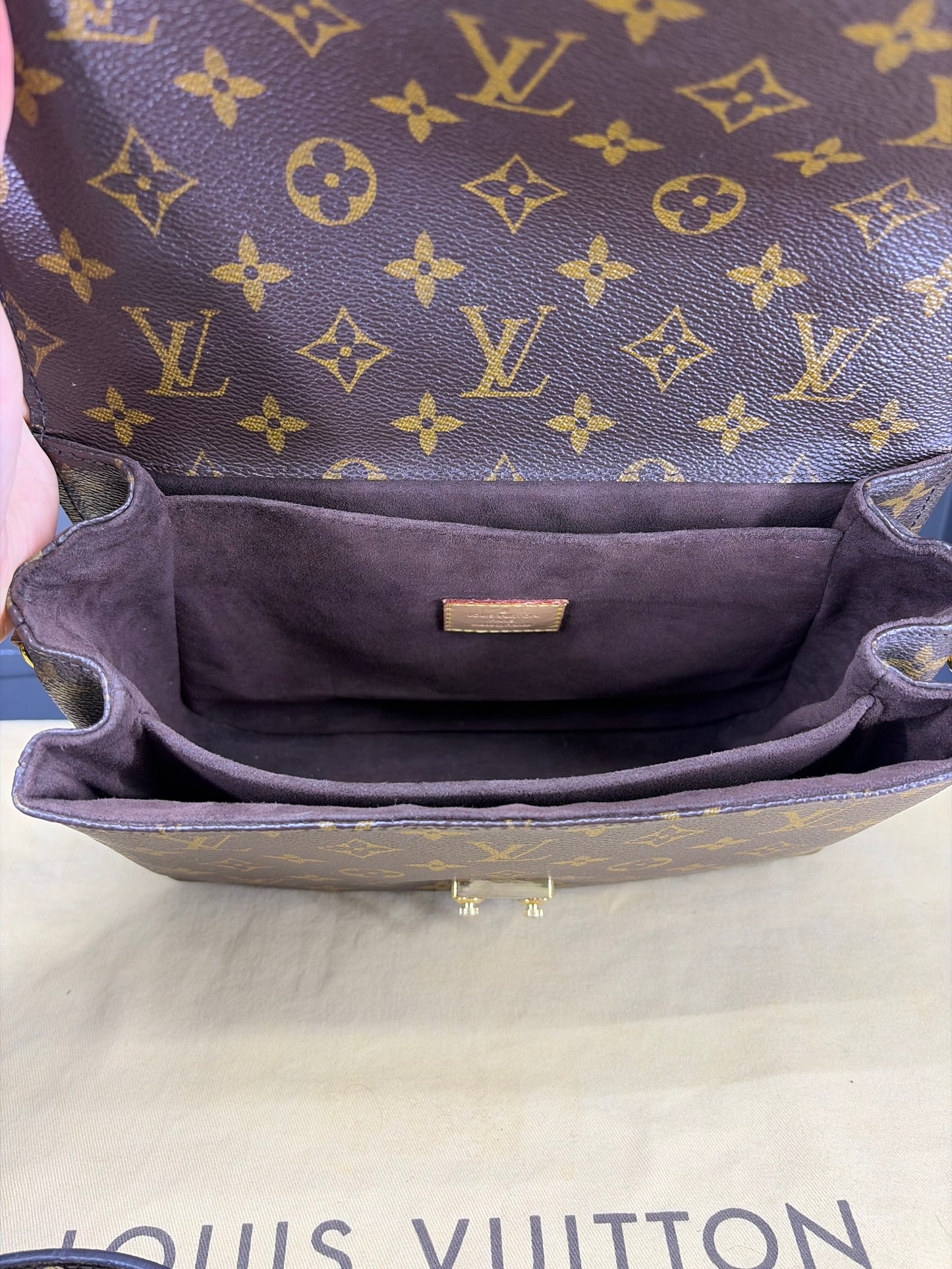 Louis Vuitton Metis
