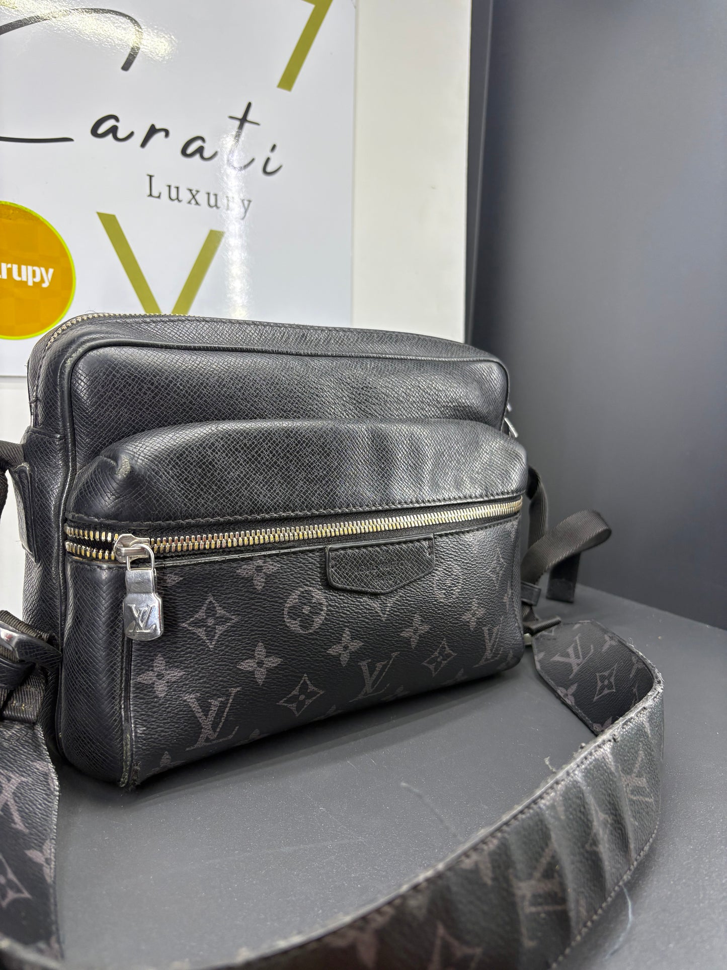 Louis Vuitton Outdoor Messenger