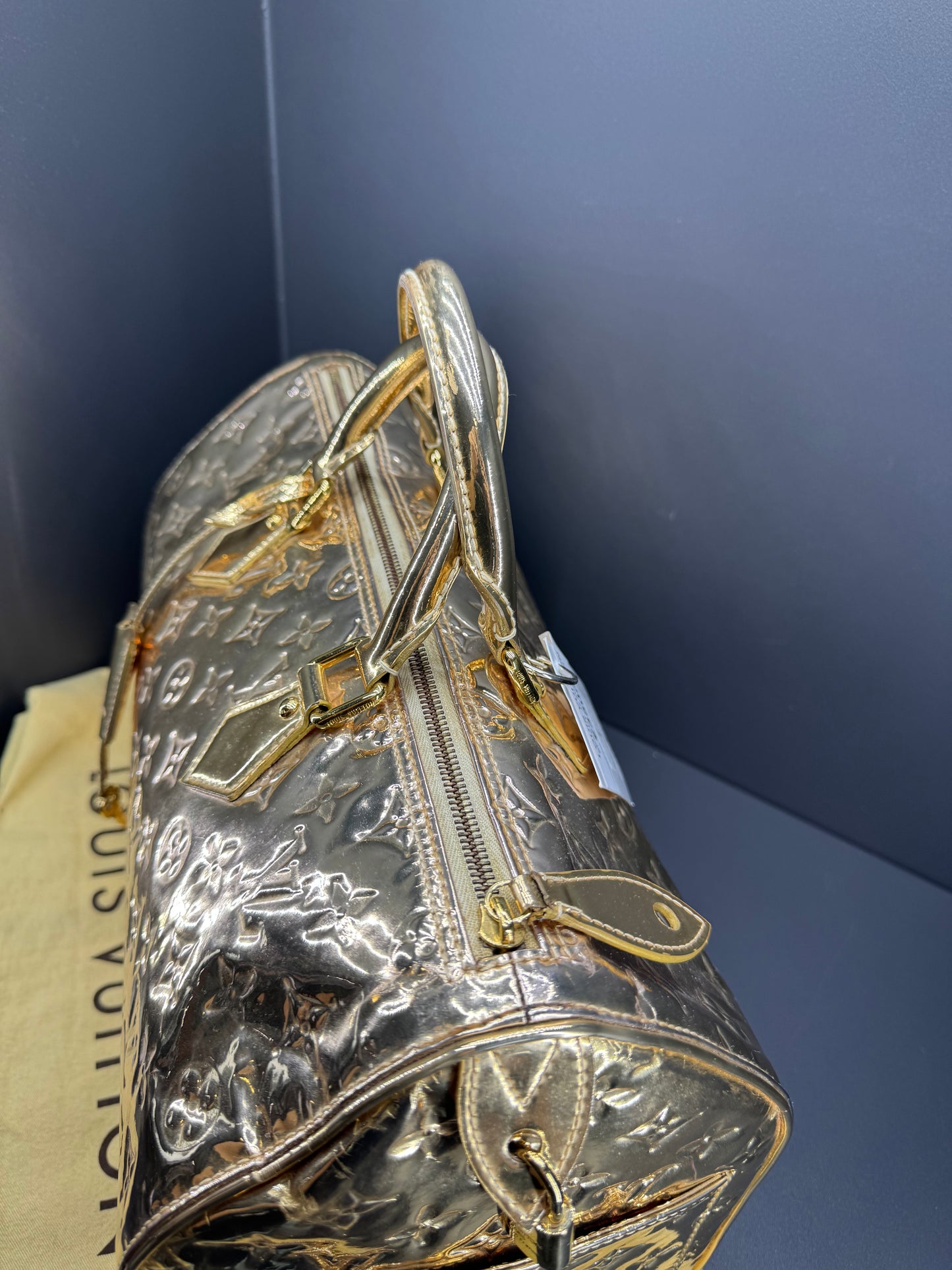 Louis Vuitton speedy 35 mirror gold