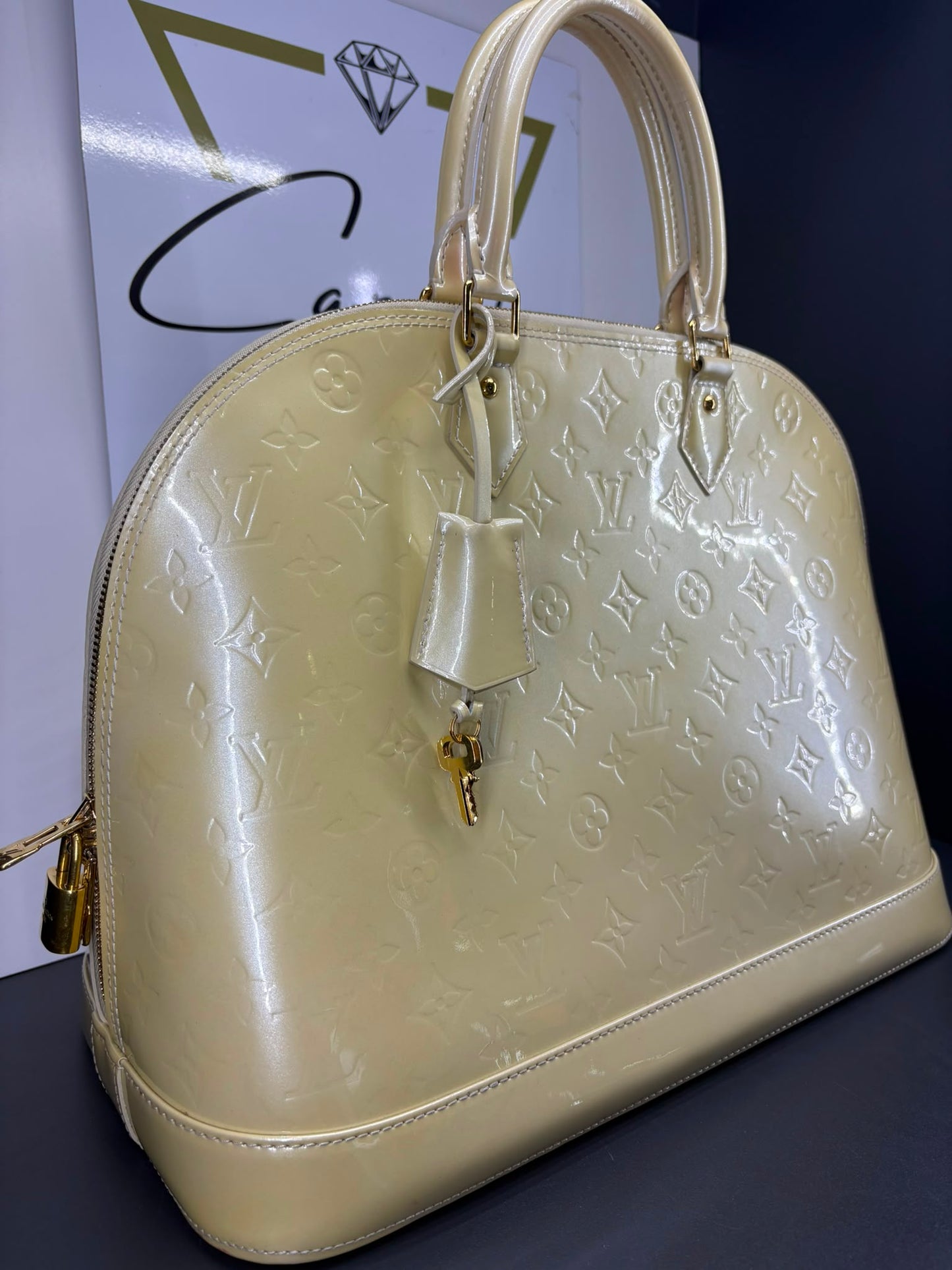 Louis Vuitton Alma Vernis GM