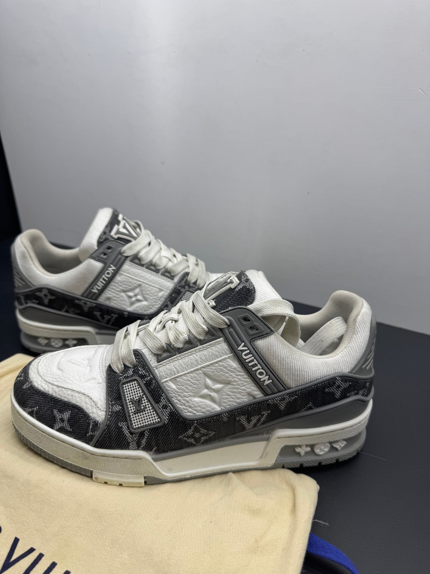 Louis Vuitton trainer grigie numero 37