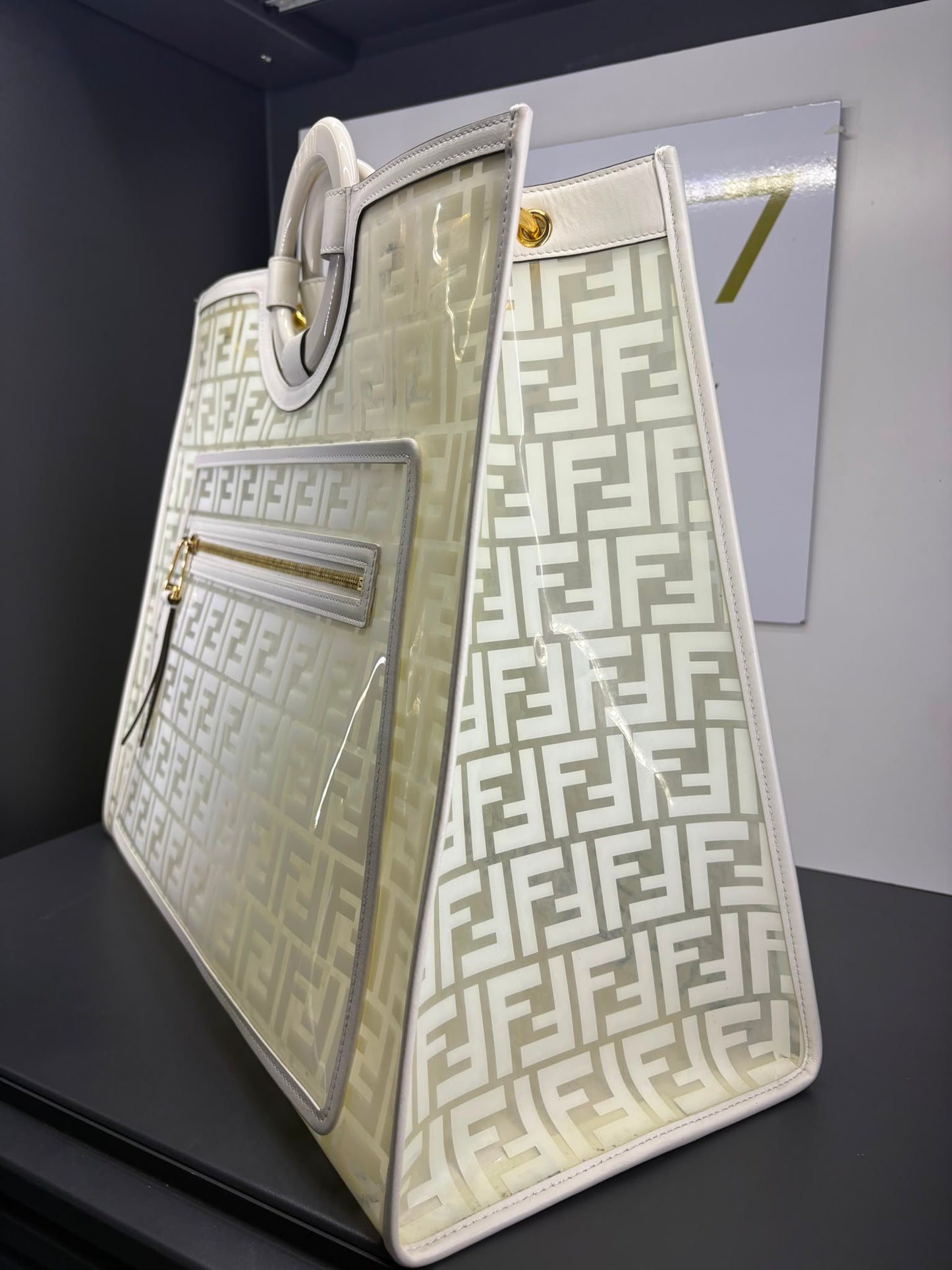 Fendi shopping