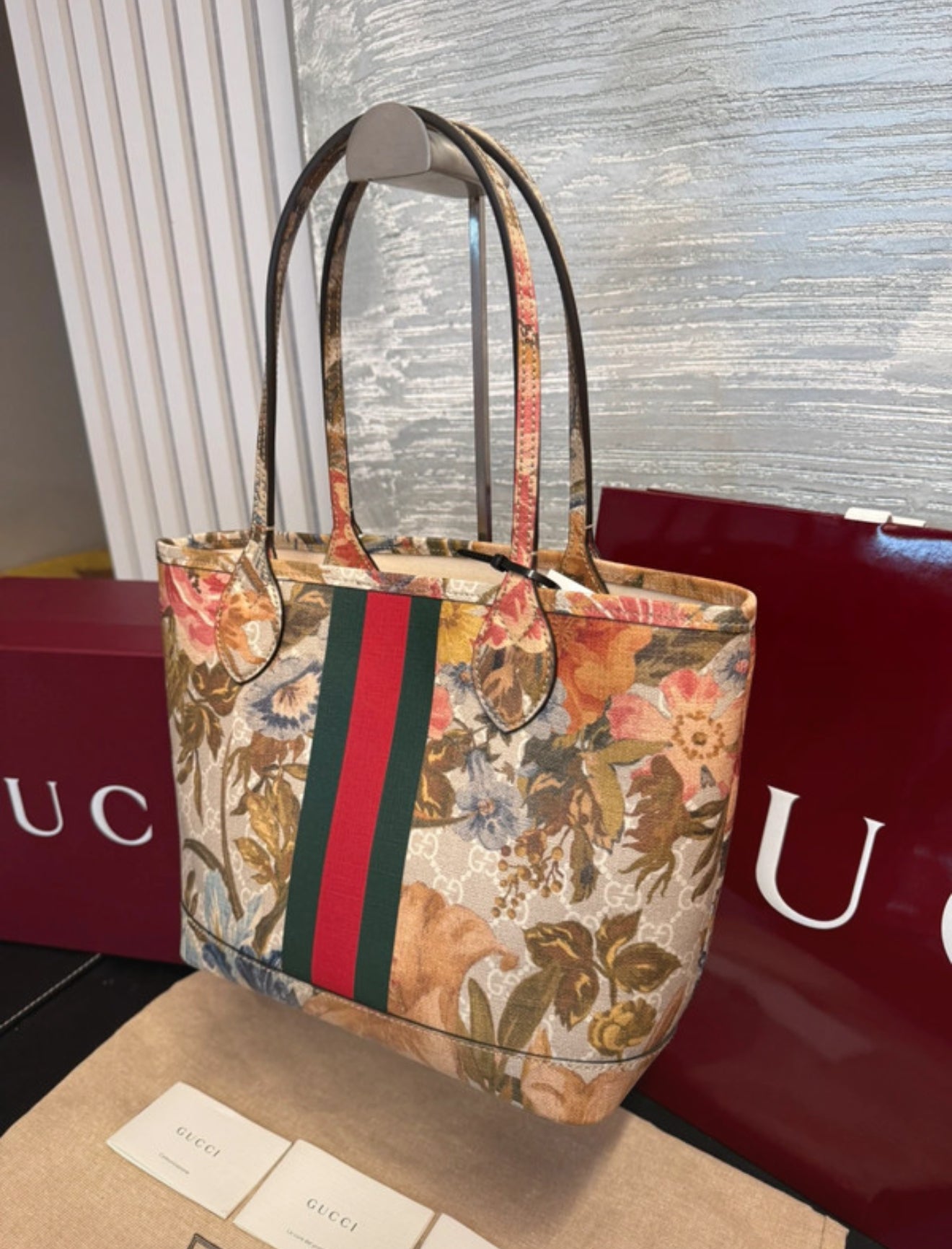 Gucci Ophidia Tote Water Flora GG Coated Canvas
Medium