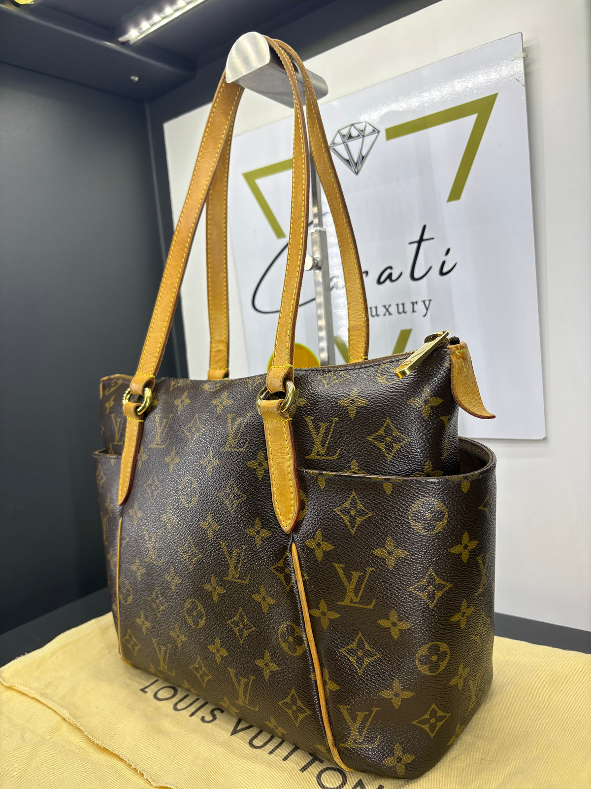 Louis Vuitton  Totally PM