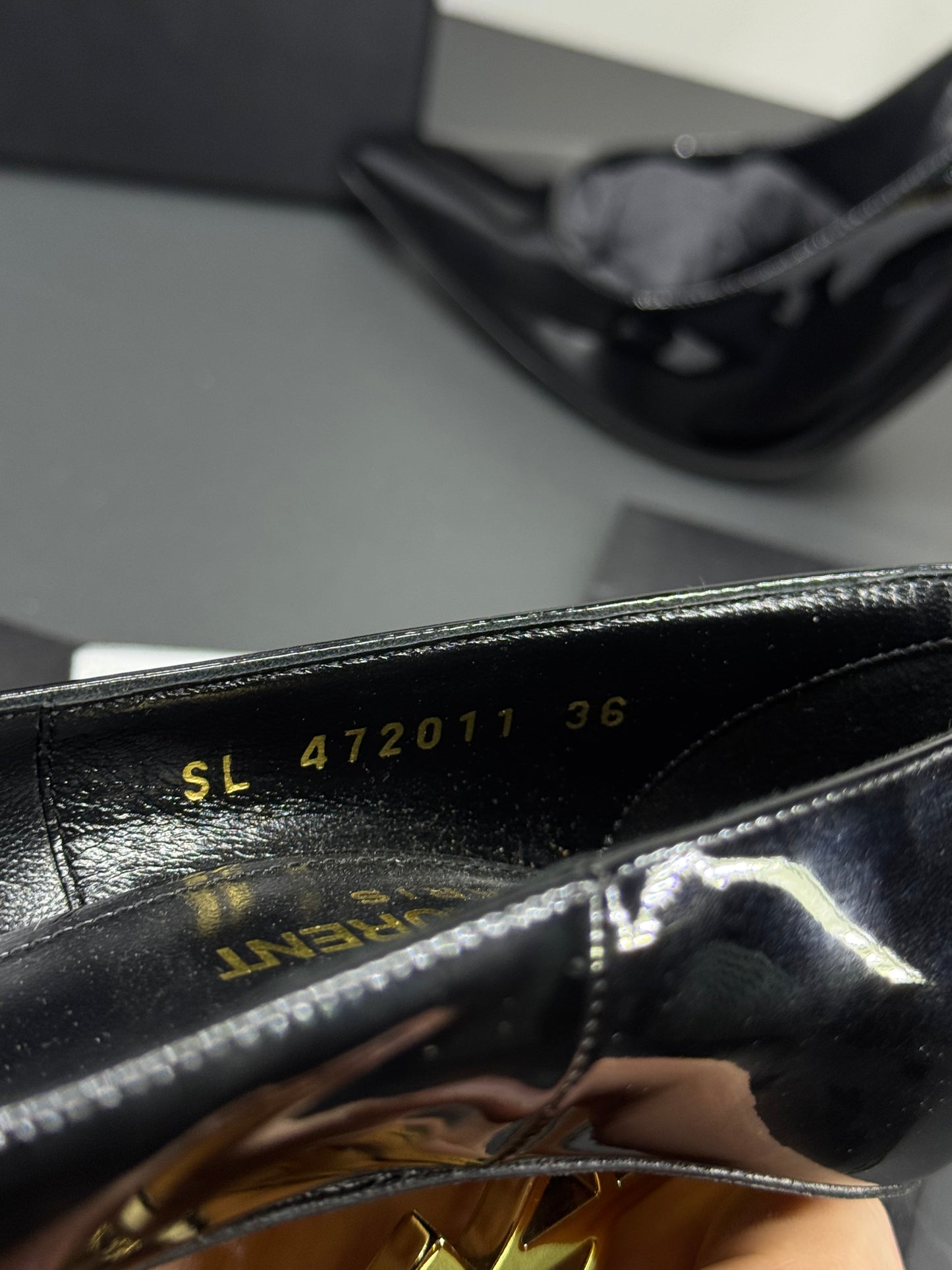 Saint Laurent DÉCOLLETÉ OPYUM CON TACCO DORATO IN VERNICE