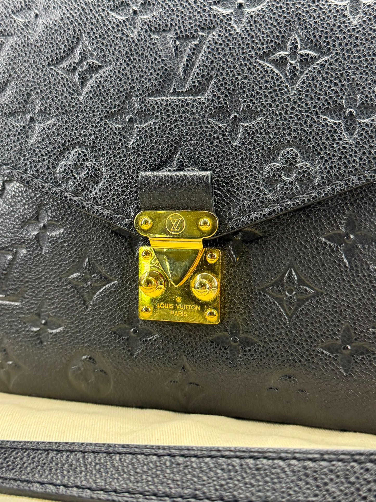 Louis Vuitton Pochette Métis,