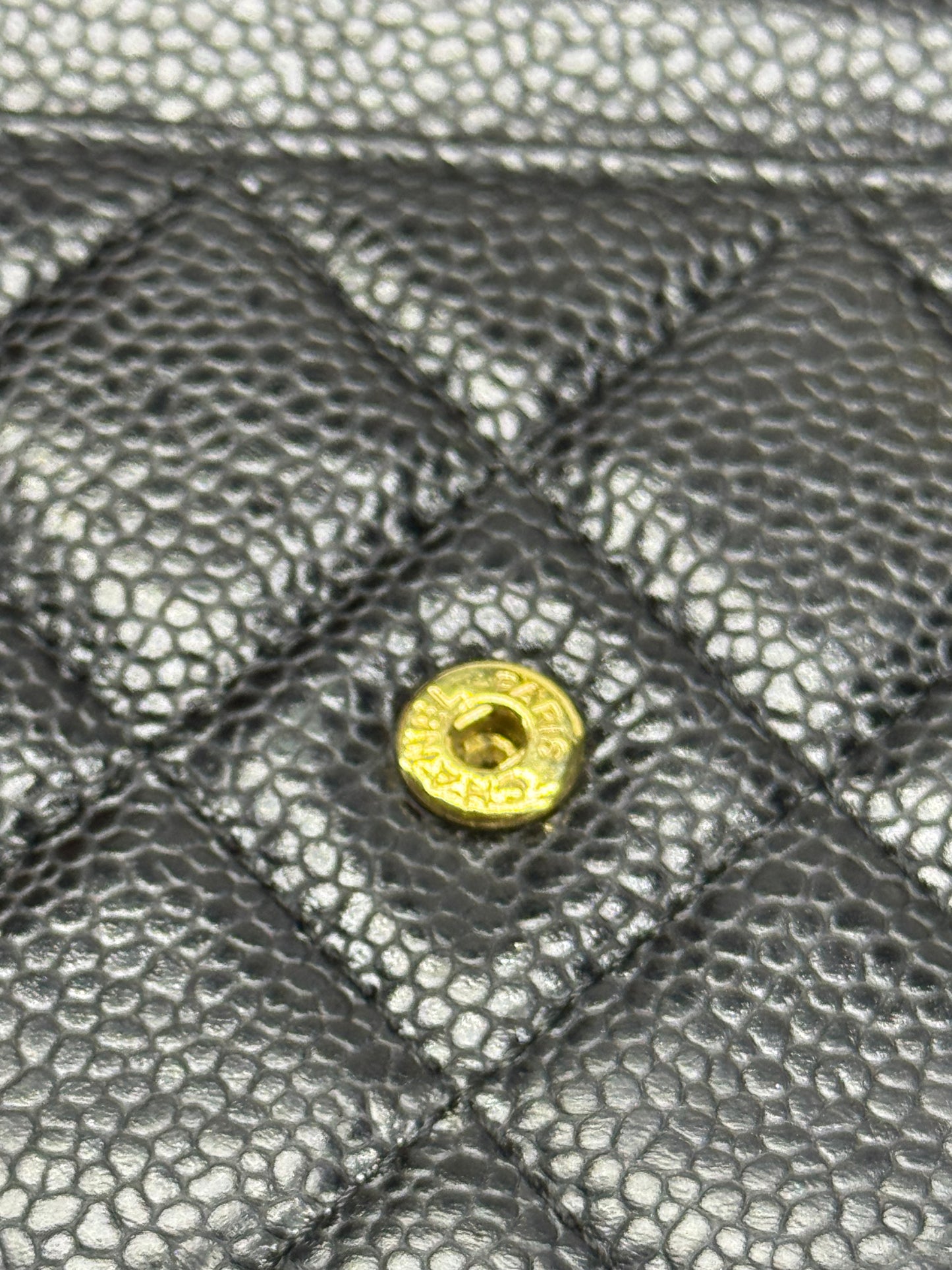 Chanel WOC in pelle caviar hardware oro