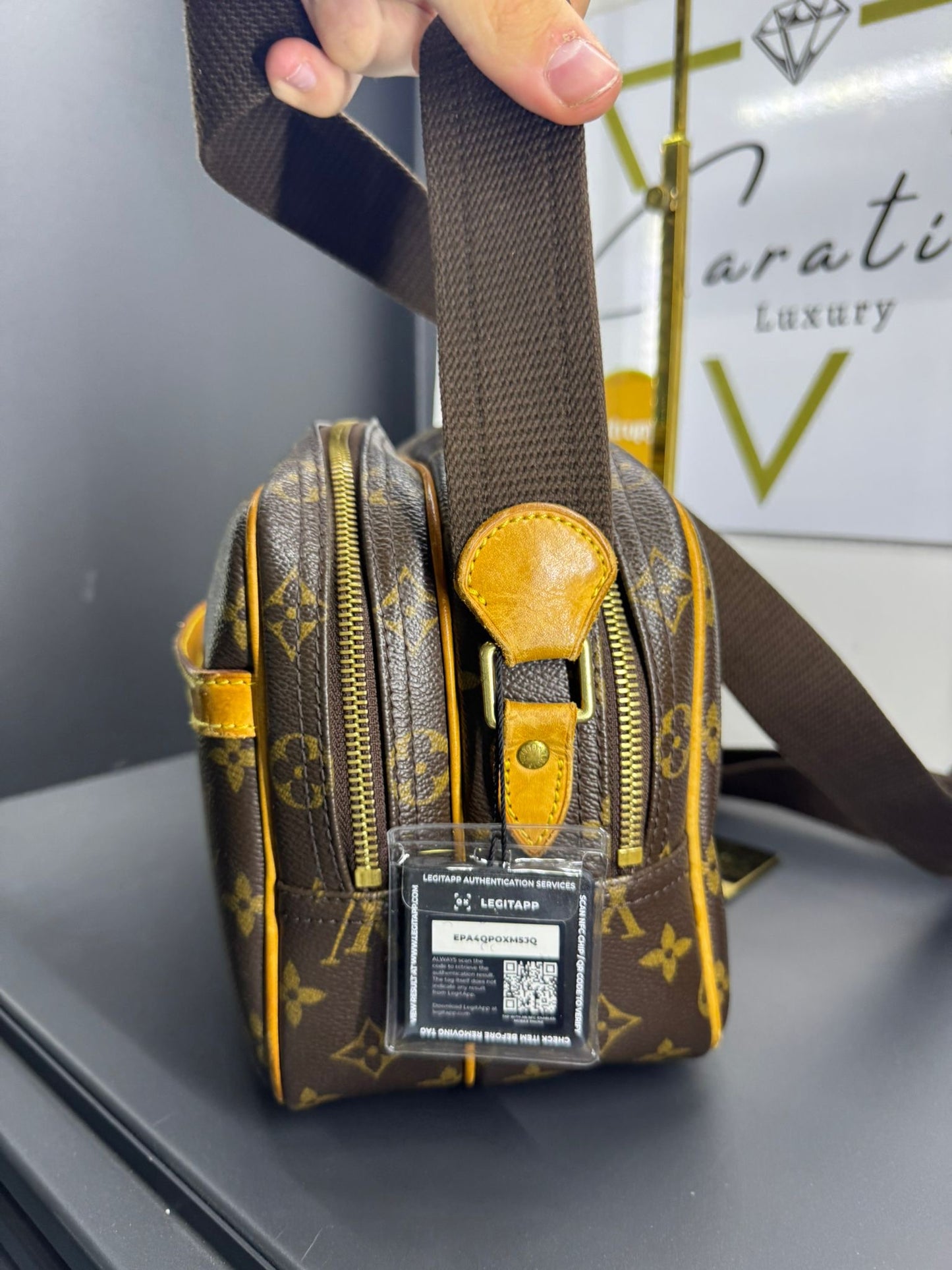 Louis Vuitton Reporter PM