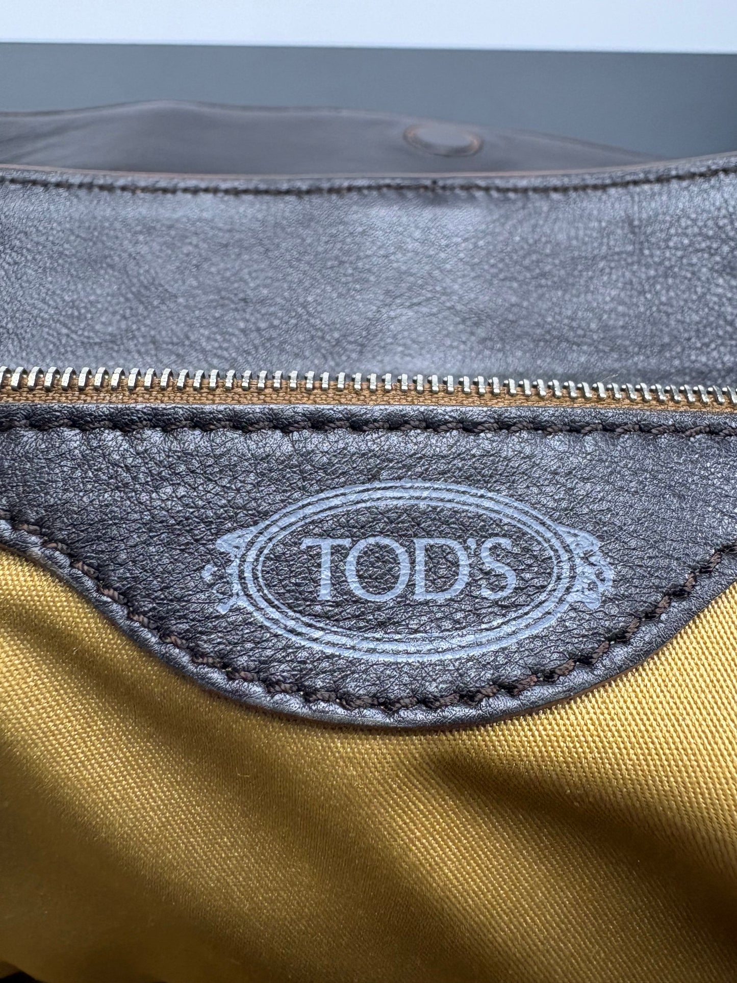 Tod's Corniche Wave East West Satchel