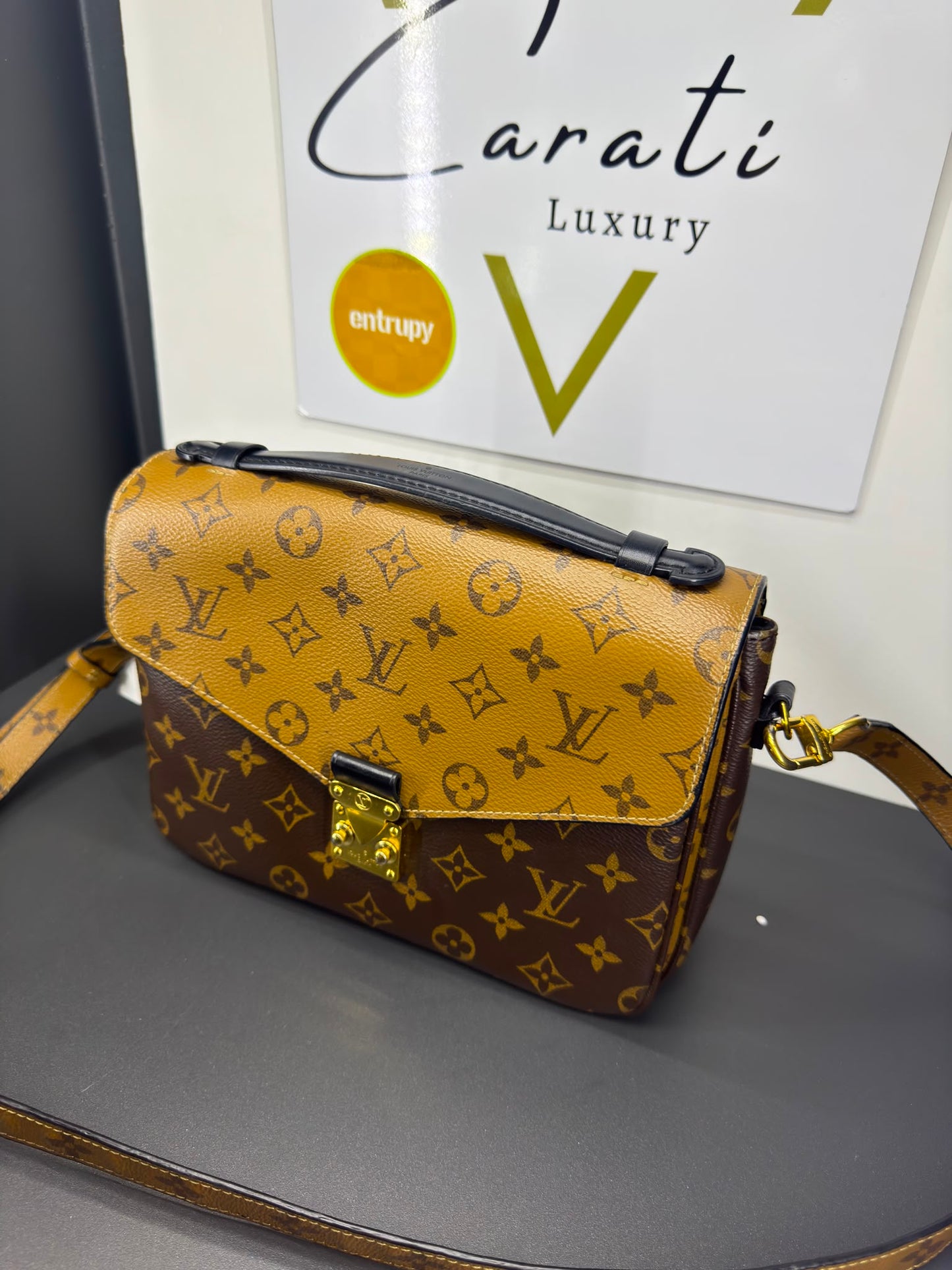 Louis Vuitton Metis Reverse