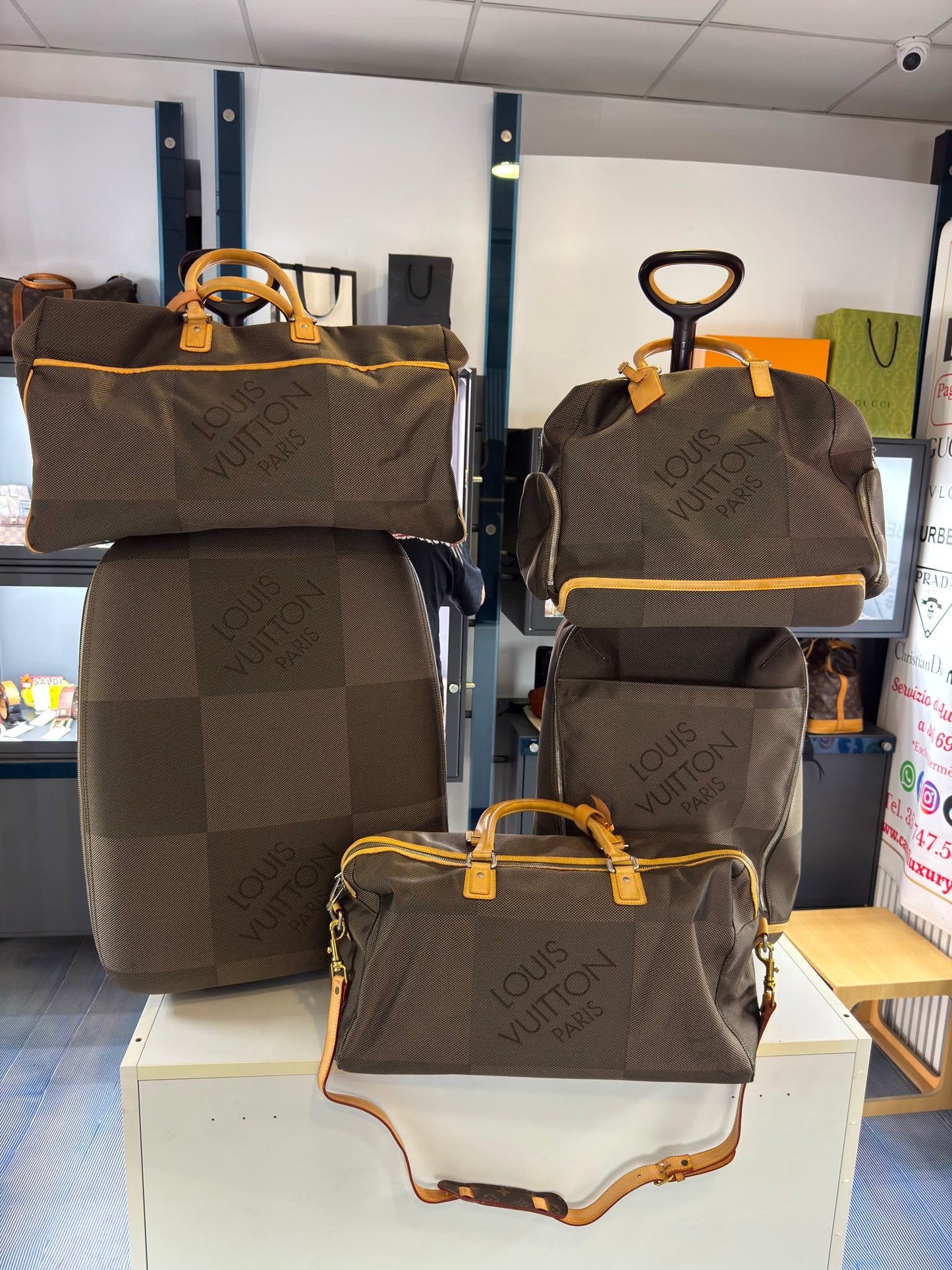 Louis Vuitton Damier Géant, set da viaggio