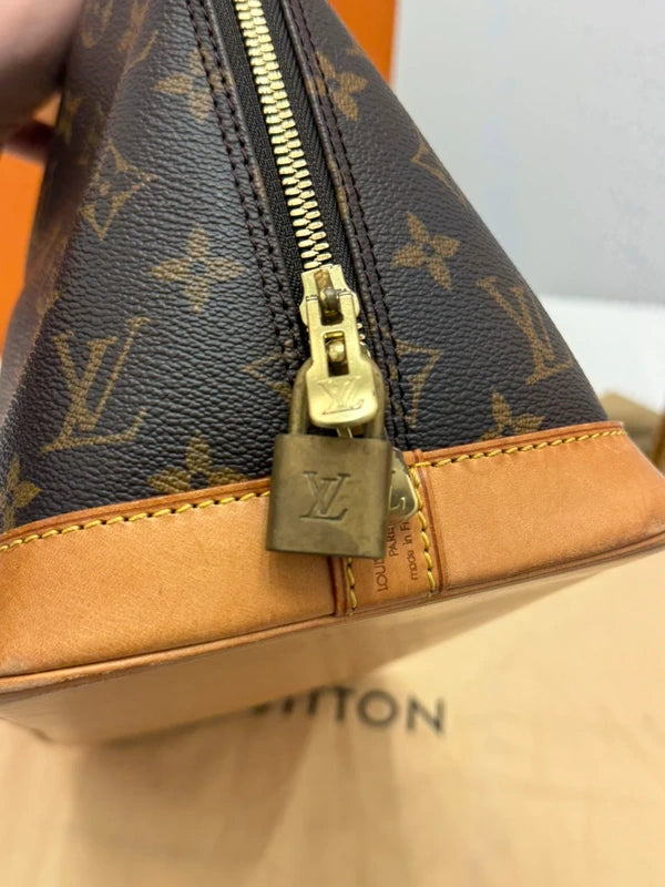 Louis Vuitton Alma Medium con Monogram