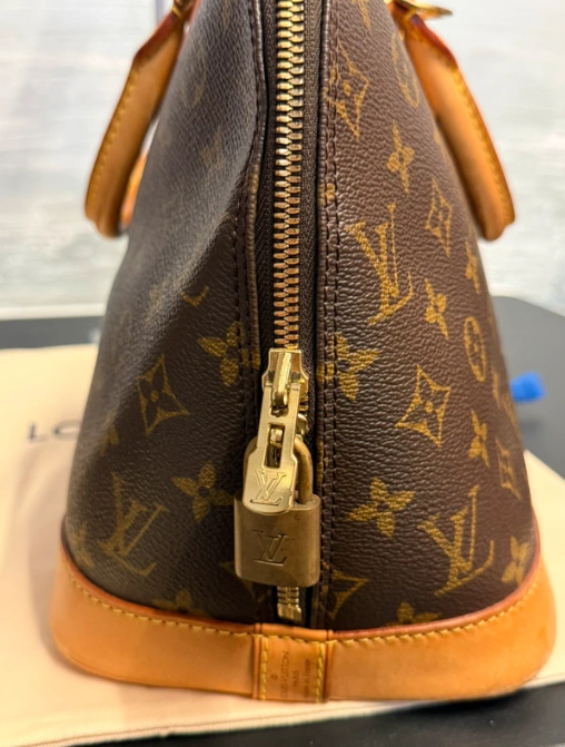 Louis Vuitton Alma PM